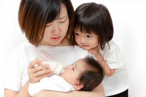 哺乳瓶 赤ちゃん 日本人