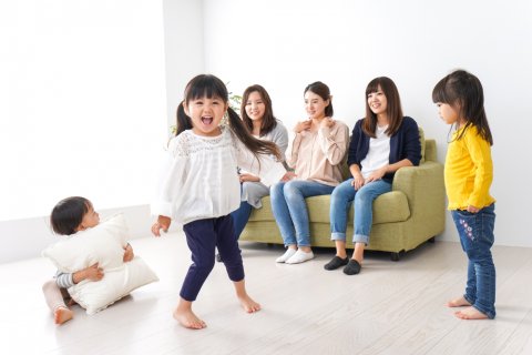 ママ友 女性 日本人