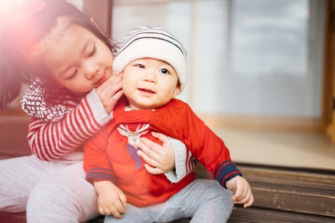 子供 薄着 兄弟 日本人