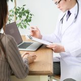 アイキャッチ使用 医師 女性 日本人