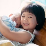 (アイキャッチ)きょうだい 日本人 赤ちゃん 子供