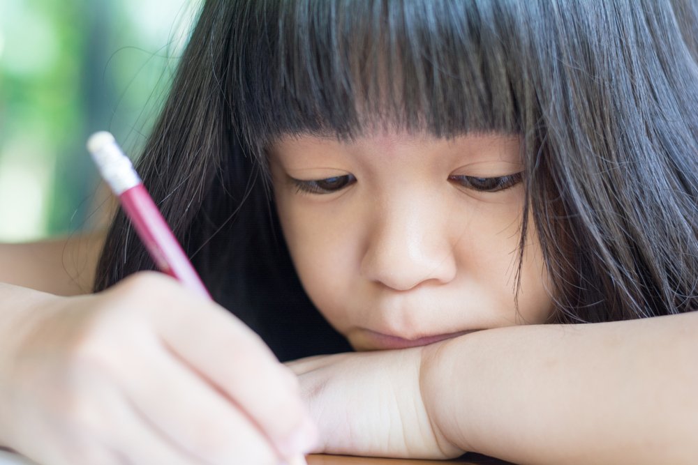 胎内記憶について聞くベストタイミングはいつ頃 前世のことを話す子も こそだてハック