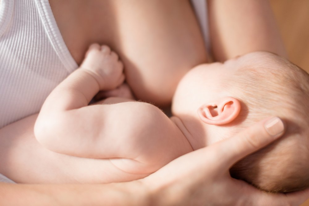 乳児湿疹は母乳が原因 食べ物の影響って本当 対処法は こそだてハック