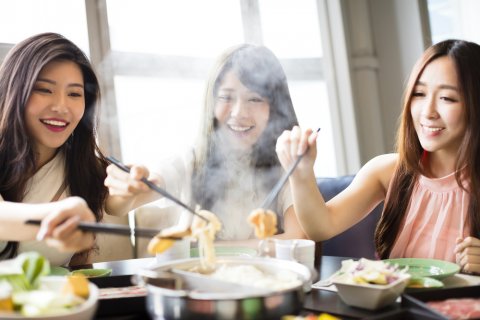 日本人 女性 食事