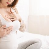 日本人 妊婦 胸