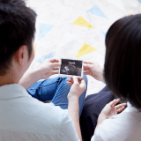 妊婦 夫婦 エコー写真 妊娠中