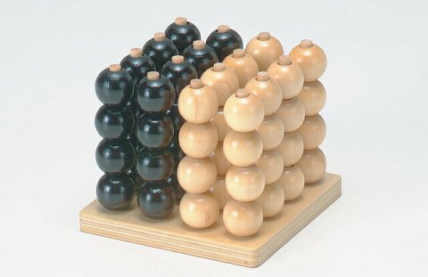 要出典 立体4目並べ