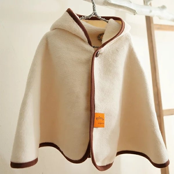 ベビーポンチョは寒い季節に活躍 サッと羽織れるおすすめ9選 こそだてハック