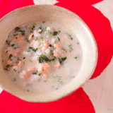 鮭とほうれん草のミルクがゆ 中期後半 離乳食(アイキャッチ)