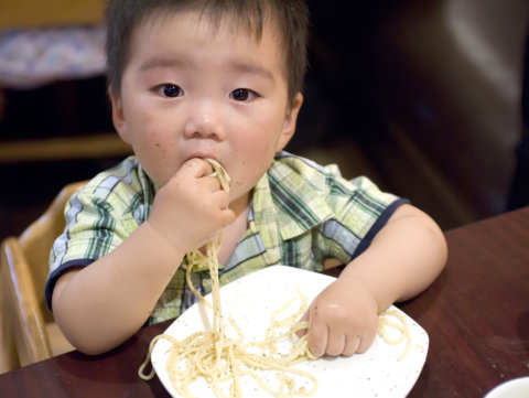 赤ちゃん 手づかみ 食べ