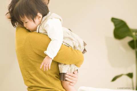 親子 抱っこ 女の子 ママ