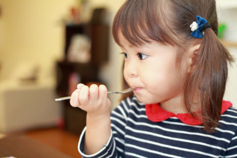3歳 食事 食卓