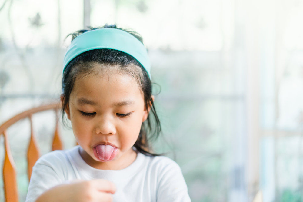 虫歯や歯並びにも悪影響 噛まずに飲み込む の簡単解決法とは Hapiku ハピク 食育