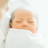 新生児 赤ちゃん ねんね 寝る 寝かしつけ