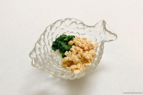 アイラップ 離乳食 中期 たらと小松菜のねばねばあえ混ぜあわせる