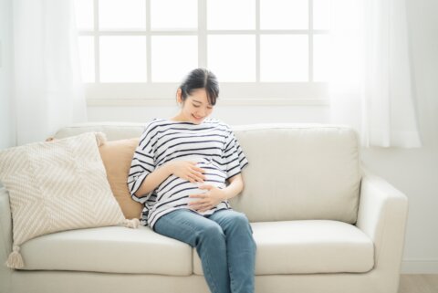 妊婦 お腹 リラックス 23042281_m