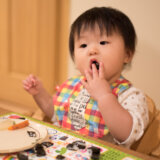 赤ちゃん 離乳食 手づかみ食べ
