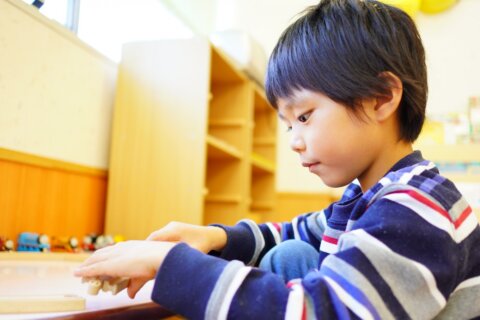 男の子 おもちゃ 遊ぶ 子ども