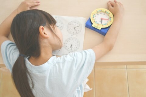 小学生 宿題 疲れ 算数 勉強 居眠り