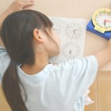 小学生 宿題 疲れ 算数 勉強 居眠り